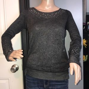 Long sleeve Maurice’s dark gray with white. Thin.